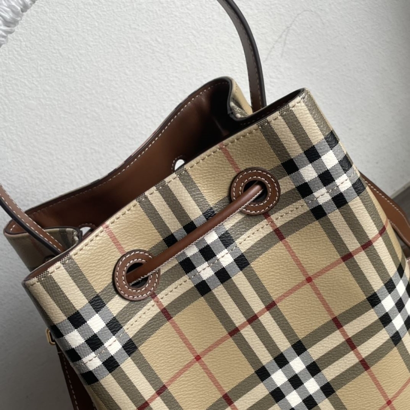 Bv*b*rry bucket bags